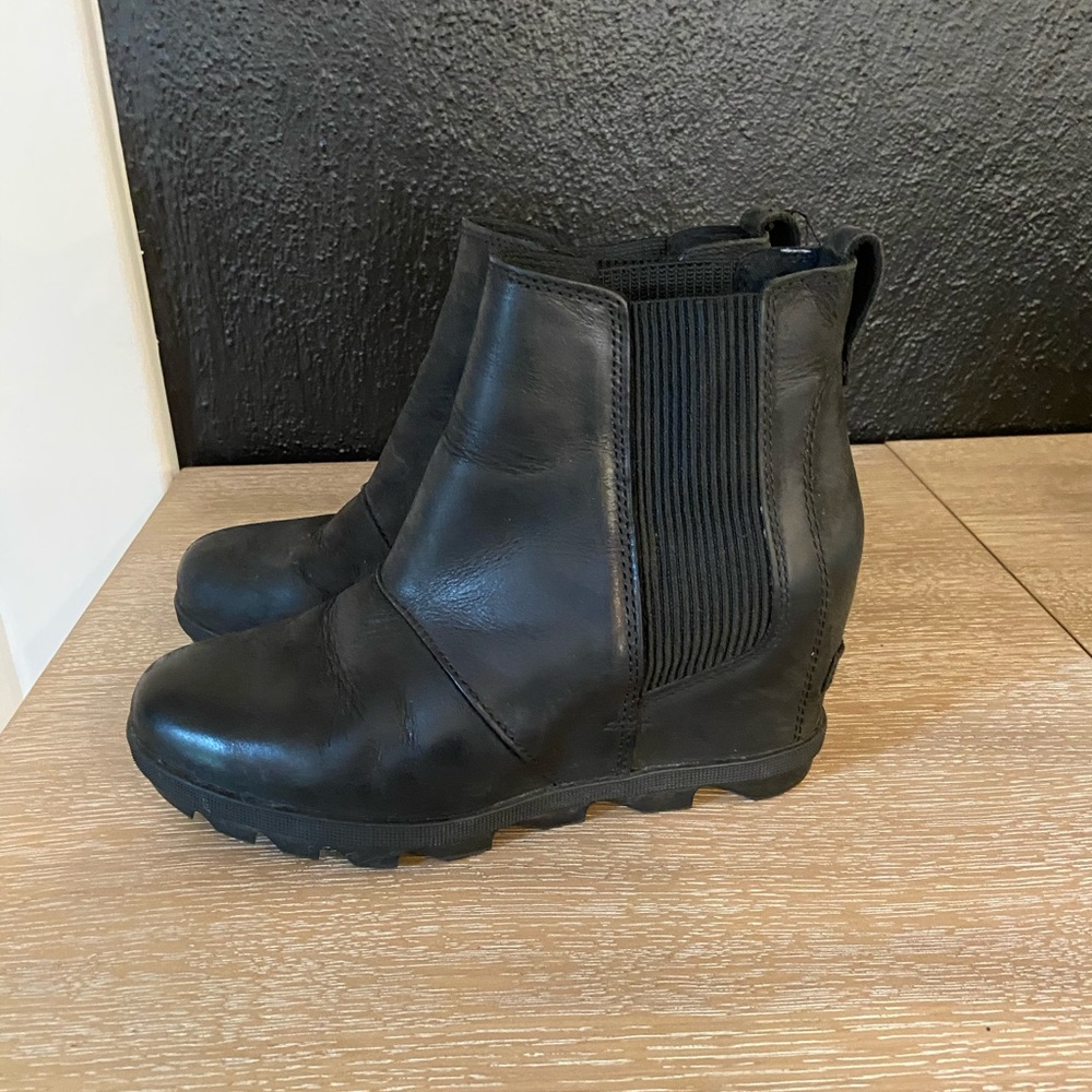 Sorel Black Wedges